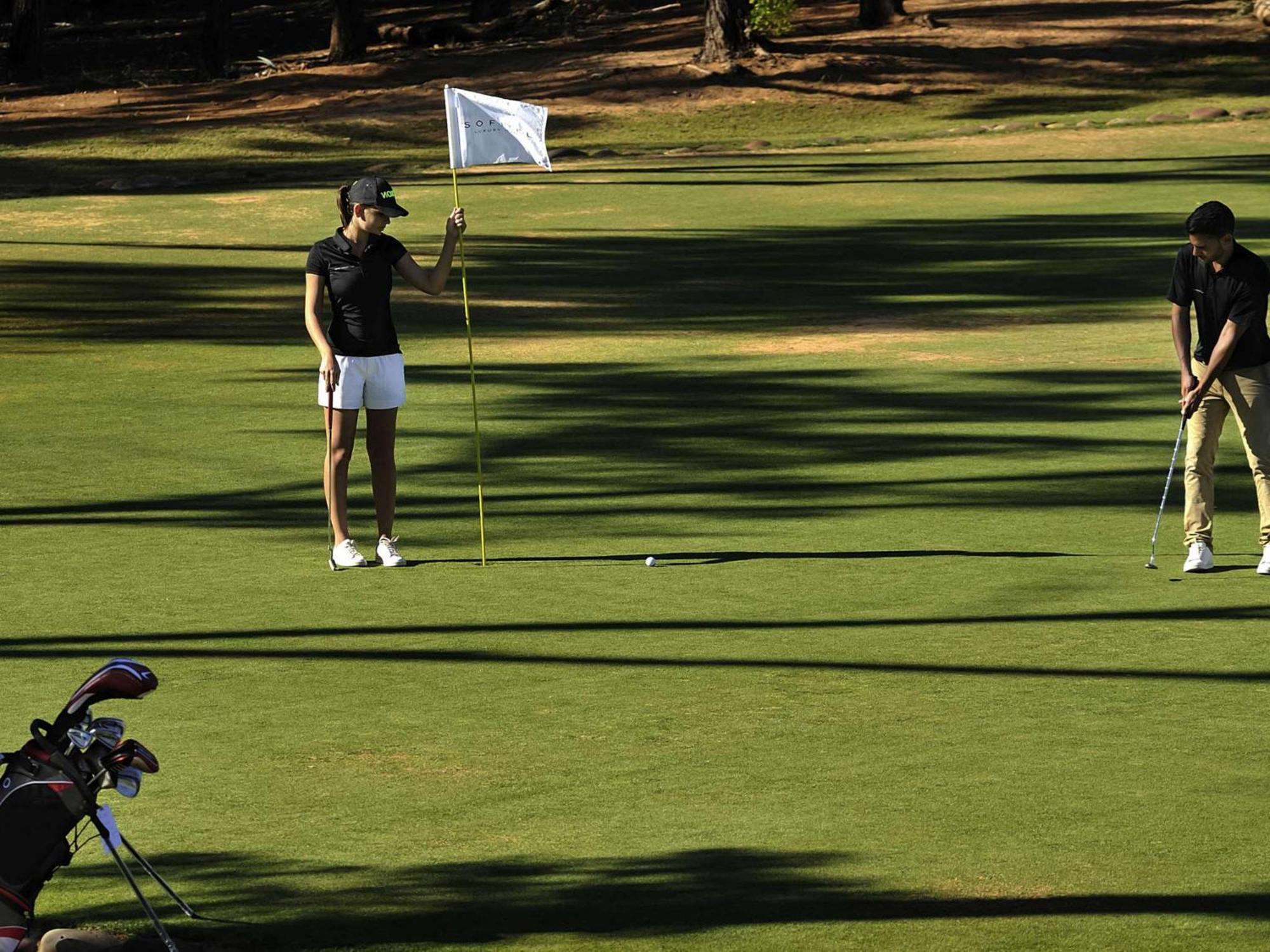 Sofitel Agadir Royal Bay Resort Bagian luar foto Golfers on the green