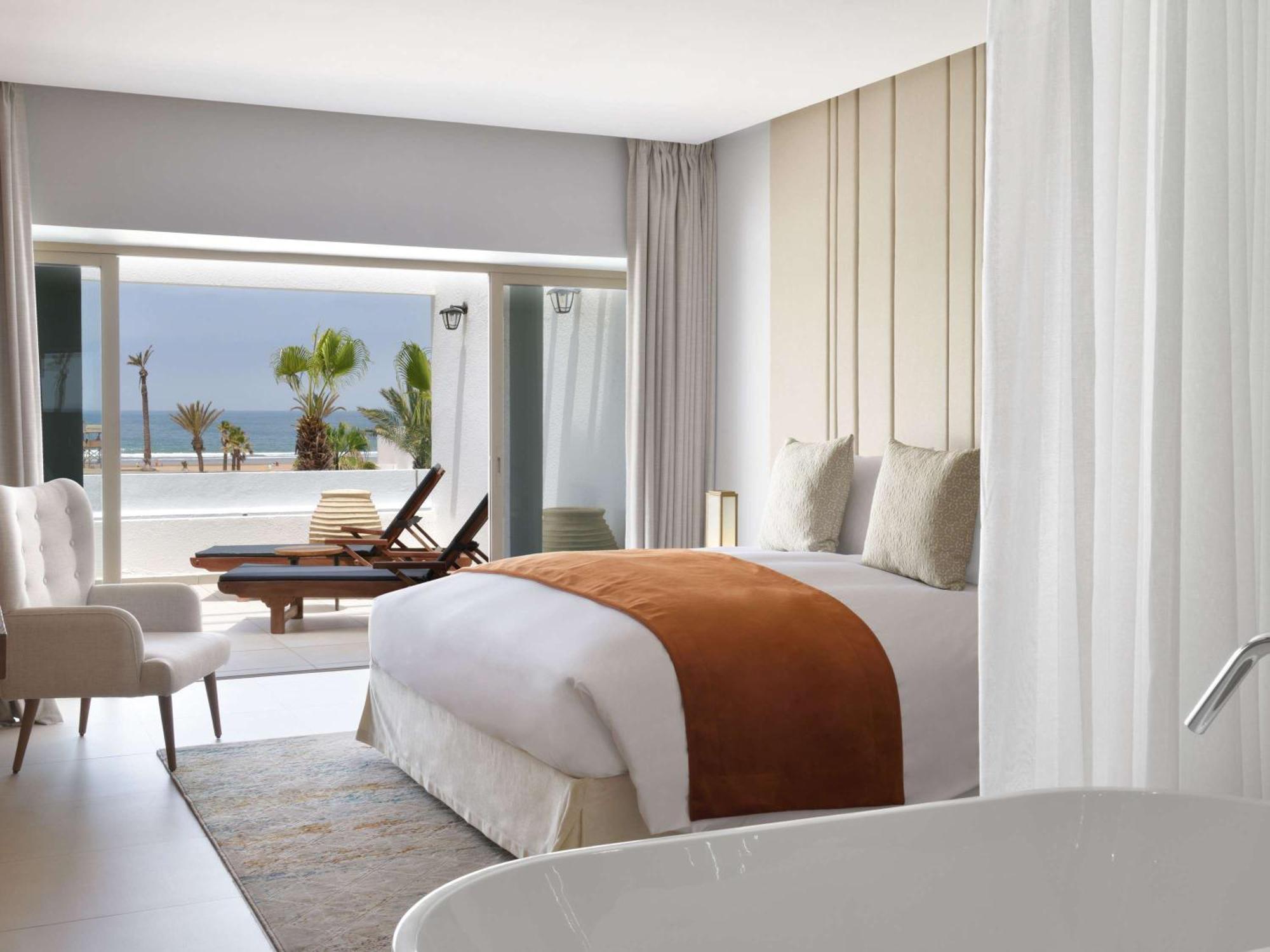 Sofitel Agadir Royal Bay Resort Bagian luar foto A bedroom at the hotel
